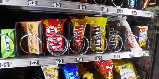 A magas díjak miatt csökkent az ételautomaták száma
