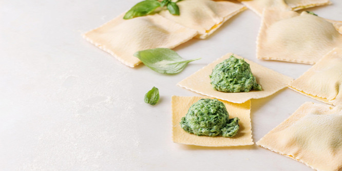 Isteni vegán ravioli tökéletes fokhagymás mártással
