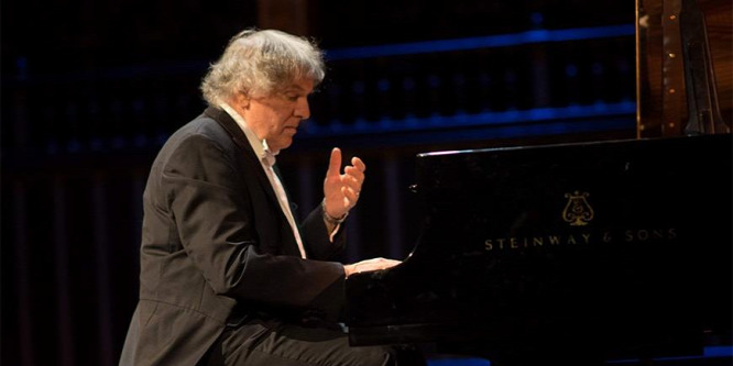 Drámai Mozart és könnyed Beethoven a Zeneakadémián