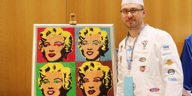 Rizsszemekből rakta ki Marilyn Monroe-t, olimpiai ezüstöt nyert