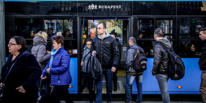 Pótlóbusz jár kedd estétől szerda hajnalig a 4-es és a 6-os villamos helyett