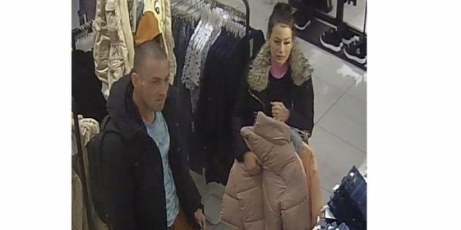 Kabátot és farmert loptak egy budapesti plázából