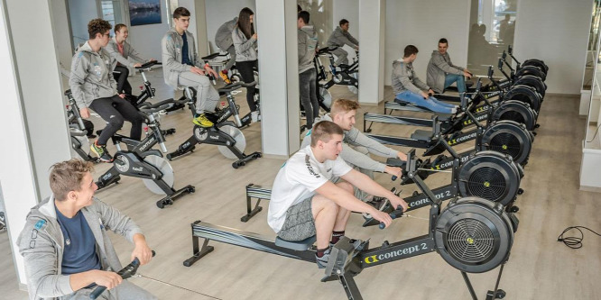 Új kardió-edzőteremmel bővítették a szegedi vízitelepet