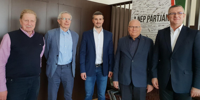 A Jobbik új elnöke a Soros-egyetem tanárával egyeztetett az ellenzéki együtműködésről