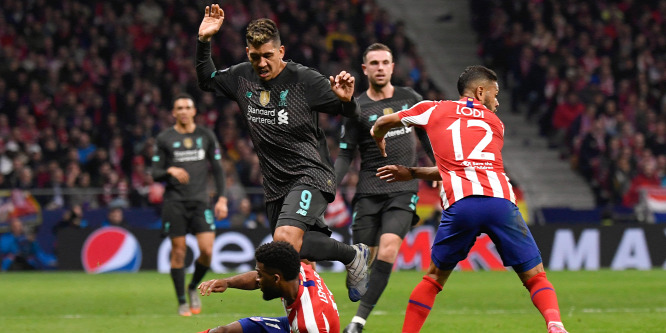 Az Atlético Madrid focistája nem ismer kegyelmet - videó