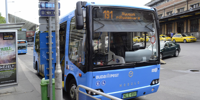 A koronavírus miatt komoly változást vezetnek be hétfőtől a budapesti buszokon