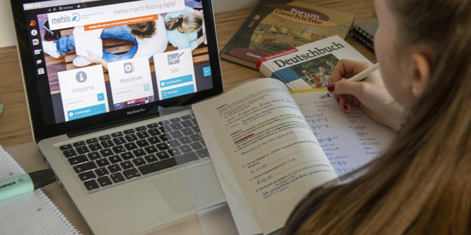 Maruzsa Zoltán: Sikeres és eredményes a digitális oktatás