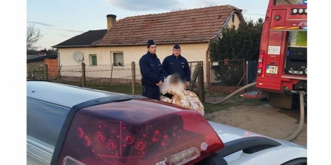 Debreceni tűz: rendőrök mentették meg egy nő életét