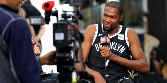 Az NBA-sztár tulajdonrészt vásárolt egy focicsapatban