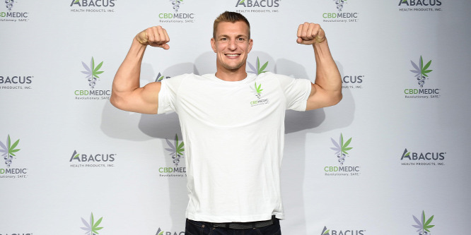 A Patriots korábbi sztárja megszerezte első bajnoki övét a pankrátorok világában