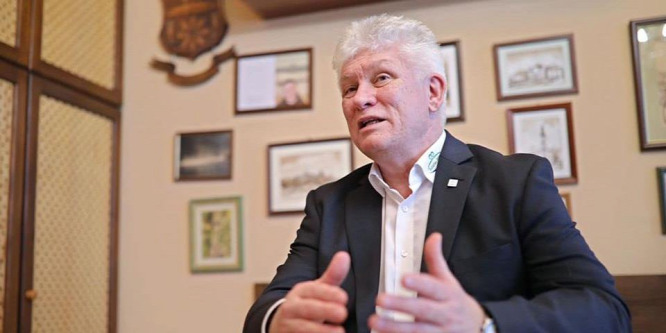 Üzent a fideszes polgármester baloldali kollégáinak: a jó vezető nem siránkozik!