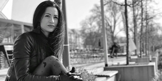 Hat méter magasból zuhant a betonra Sánta Juliska színésznő