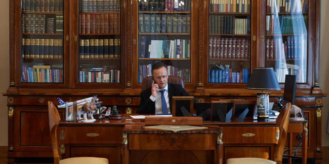 Szijjártó Péter megnyitná a záhonyi átkelőt az ingázók előtt