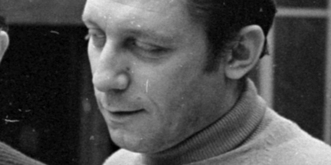 Ady-vers és kevert is került a színészlegenda emlékházának alapköve mellé