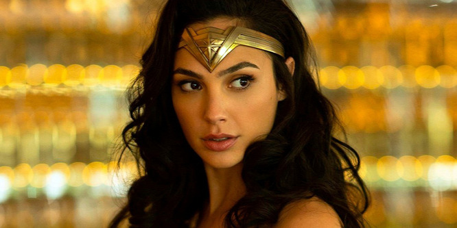 A Wonder Woman sztárja megmutatta kerekedő pocakját – Fotó