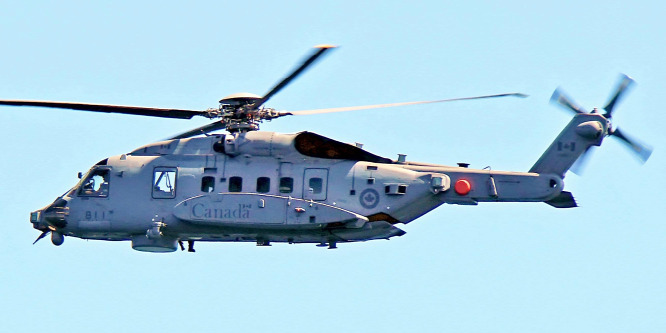 A Földközi-tengerbe zuhant egy katonai helikopter, keresik a túlélőket