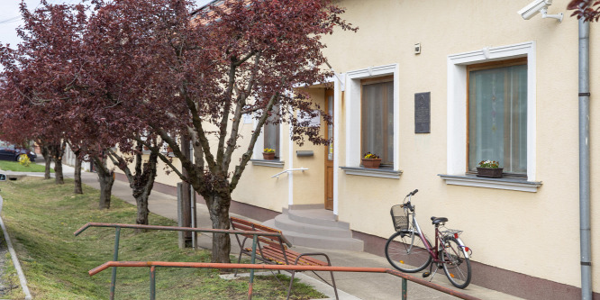 A nagyobb idősotthonokban is lesznek kórházparancsnokok
