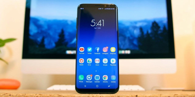 Már csak negyedévente frissülnek a Galaxy S8 mobilok