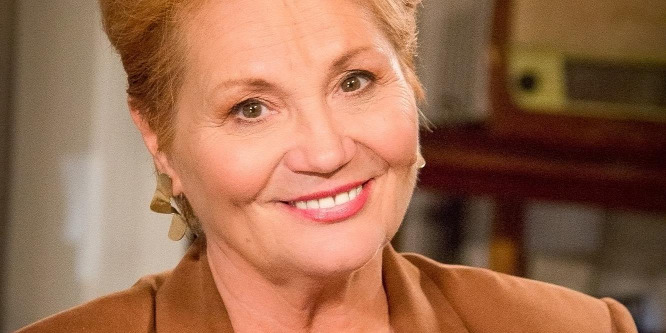 Bay Éva 67 évesen, fürdőruhában mutatta meg, milyen bombázó