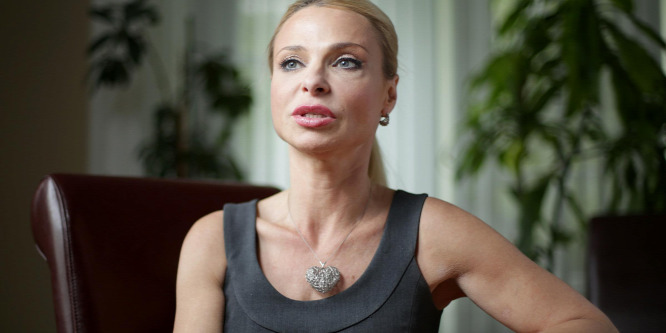 Nevelőintézet, házasság 15 évesen - Yvonne Dederick őszinte vallomása