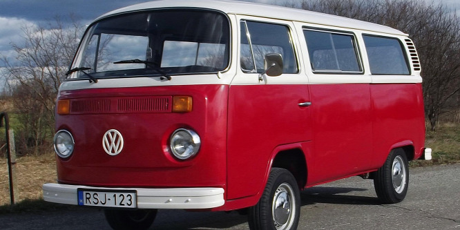 Népautó nyolc főre - Volkswagen Transporter T2 veteránteszt