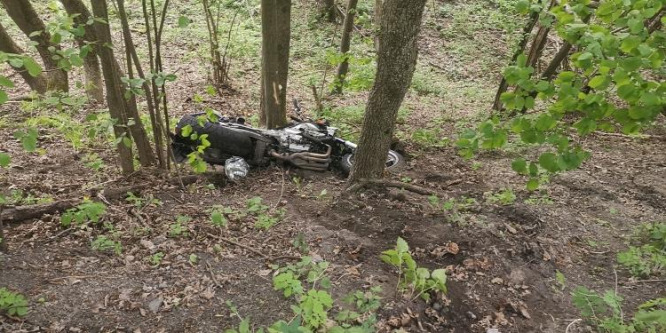 Szakadékba zuhant egy motoros Felsőtárkánynál