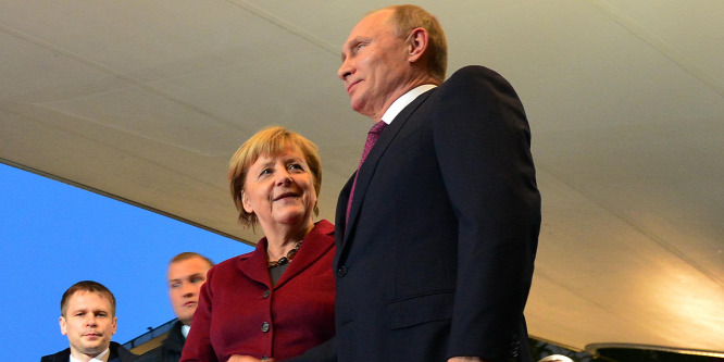 Putyin és Merkel a fasizmus alóli felszabadulás évfordulóját ünneplik