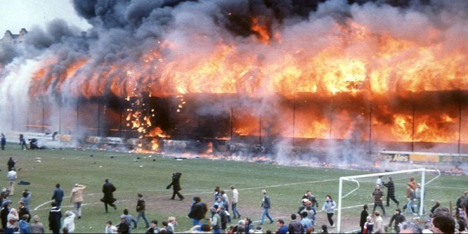 56 ember halt meg egy stadionban eldobott cigarettacsikk miatt 35 évvel ezelőtt