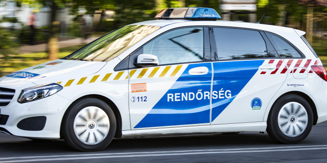Rátámadtak egy gyalogosra az utcán Abdán