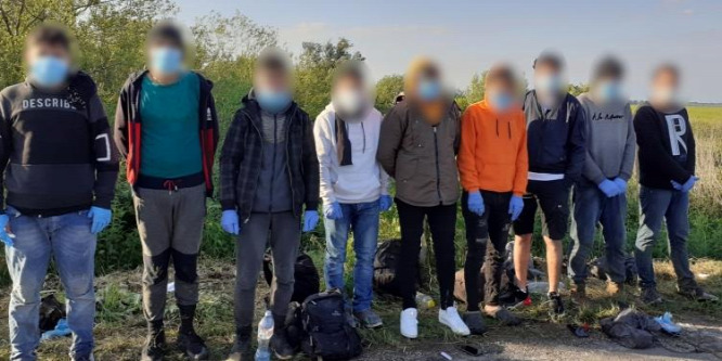 Száznegyven határsértővel szemben intézkedtek a rendőrök a hétvégén