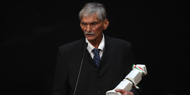 Megrongálták Wichmann Tamás sírját