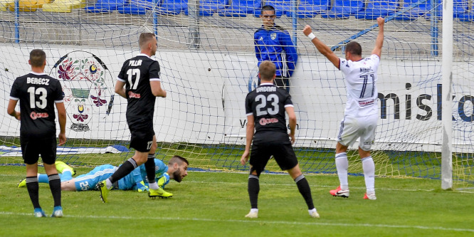 A Fehérvár győzelmével hat pontra csökkent az FTC előnye a tabellán - videó