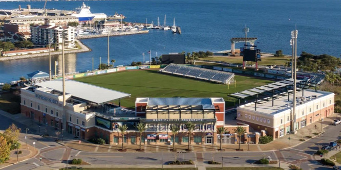 Szállásadó oldalon hirdeti magát egy floridai baseballstadion