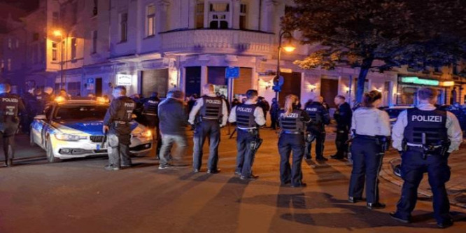 Férjes asszonyt sebzett meg egy szomáliai migráns, mert elutasította őt