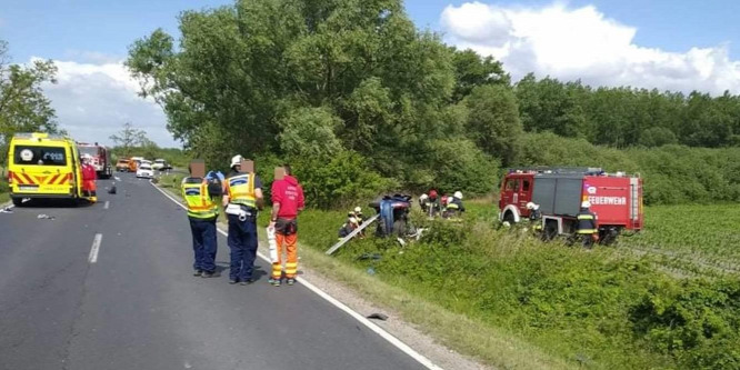 Súlyos baleset Győrszemerénél, mentőhelikoptereket is a helyszínre hívtak