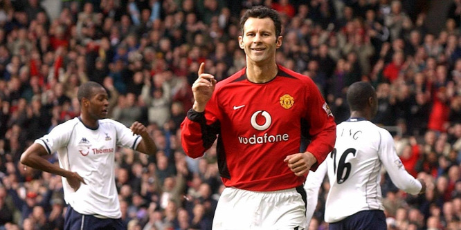 Spanyol csapat díjazta Ryan Giggs legendás klubhűségét