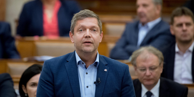 Nem mond le, csak nem indul újra az MSZP elnökségéért Tóth Bertalan, viszont frakcióvezető akar maradni