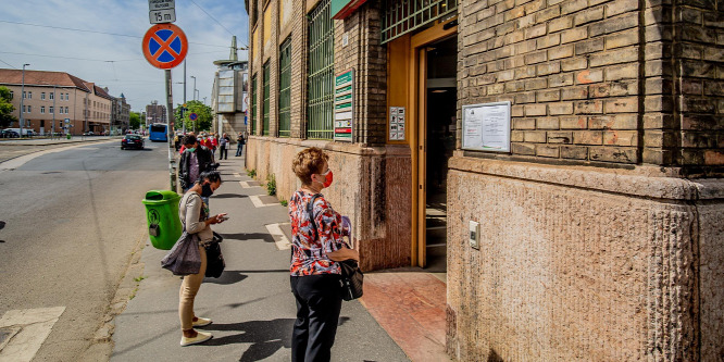 A postákon visszaáll a korábbi ügyfélfogadási rend