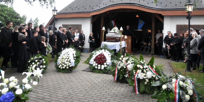 Végső búcsút vettek Kő Pál szobrászművésztől