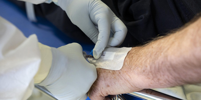 A vakcina alkalmasságával kapcsolatban mindenről a magyar szakemberek döntenek