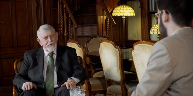 Vitára hívták Kásler Miklóst, a miniszter a videóinterjú sorozatában reagált
