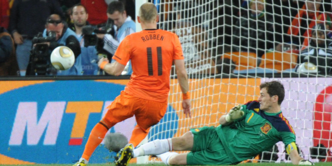 10 éve mutatta be Iker Casillas a világ legnagyobb védését