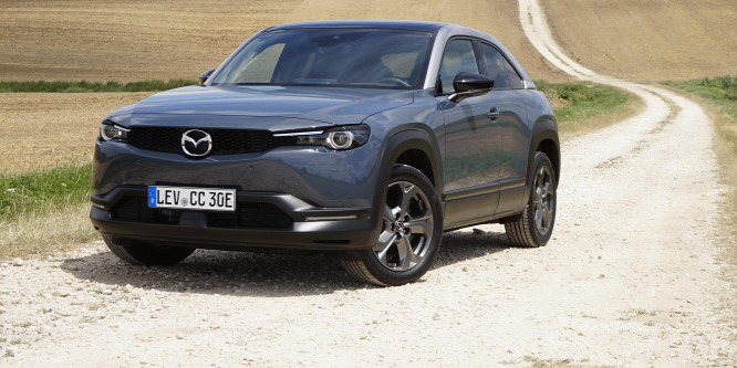 Ügyes, szép, és nem drága, csak a hatótávját ne kérdezzék - Mazda MX-30 menetpróba