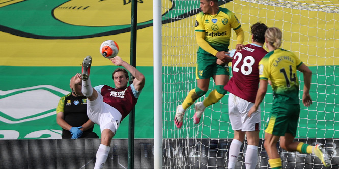 Egy ollózós és egy nevetséges öngóllal nyert a Premier League meglepetéscsapata - videó