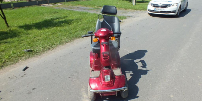 Saját autójával ütöttek el egy rokkantkocsis férfit Hajdúszoboszlón