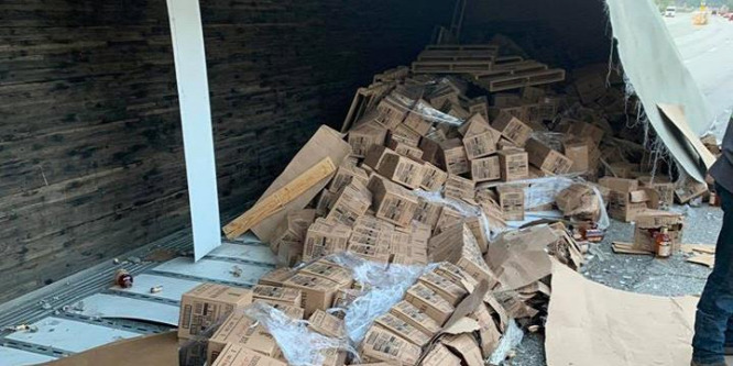 Több ezer üveg whisky ömlött ki az útra Missouriban