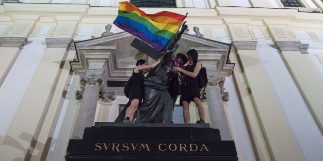 Így akarja megtörni a genderlobbi a katolikus Lengyelországot