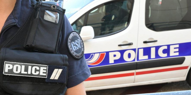 Utcán megvert polgármester, szándékosan halálra gázolt rendőr - összeomlott a közbiztonság Franciaországban