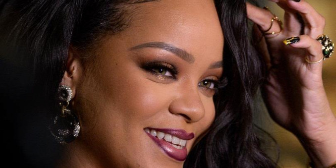 Meztelen melleit mutogatja a szuperszexi Rihanna - Olvadnak a jégcsapok ettől a fotótól