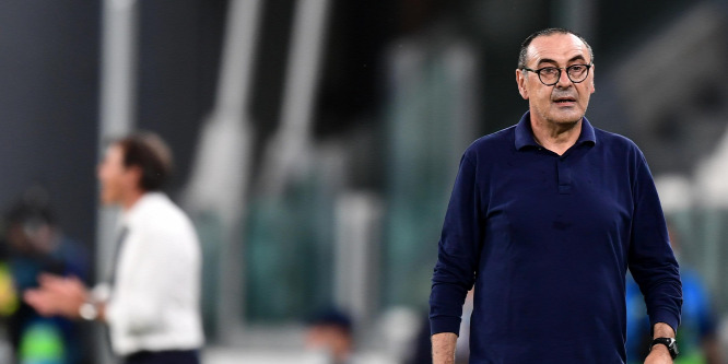 A Juventus kirúgta vezetőedzőjét, Maurizio Sarrit
